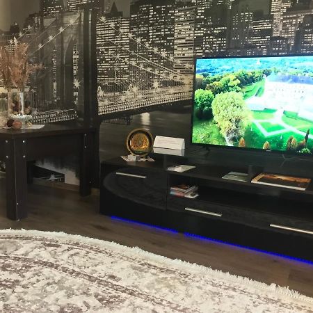 Чудова Квартирка В Кам'Янці -Подільському カームヤネツィ・ポジーリシクィイ エクステリア 写真