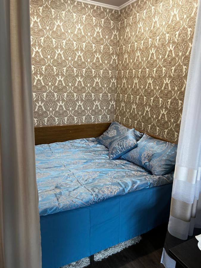 Чудова Квартирка В Кам'Янці -Подільському カームヤネツィ・ポジーリシクィイ エクステリア 写真